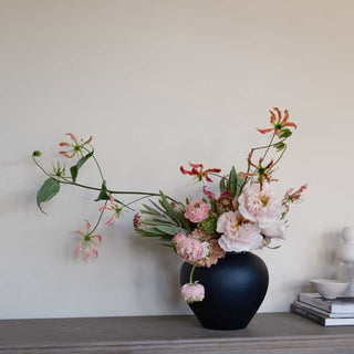 Natural Presentation Urn
