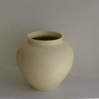 Natural Presentation Urn