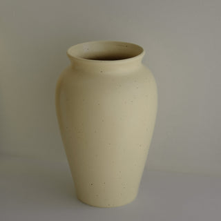 Natural Presentation Urn